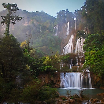 Водопад в джунглях (Каталог номер: 01032)