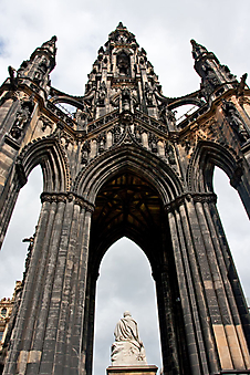 Памятник в Эдинбурге, Шотландия. (Код изображения: 16038)