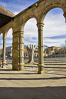 Базилика Сан-Висенте в Авила. (Код изображения: 16040)