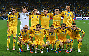 Групповая фотография футбольной сборной Украины. (Код изображения: 20037)