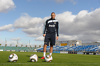 Футболист Реал Мадрида Карим Бензима (Karim Benzema Real Madrid). (Код изображения: 20065)