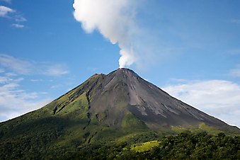 Вулкан, Коста-Рика. (Код изображения: 03013)