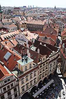 Вид с крыш на улочки Праги. (Код изображения: 14082)