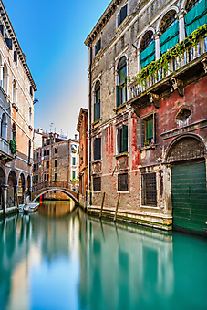 Старый мост через канал, Венеция, Италия. (Каталог номер: 14137)