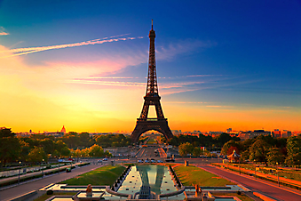 Восход солнца в Париже. (Код изображения: 04013)