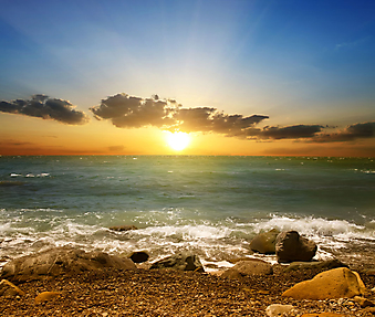 Закат на фоне моря. (Код изображения: 04034)