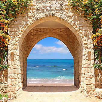 Вид на море через каменную арку (Каталог номер: 05173)